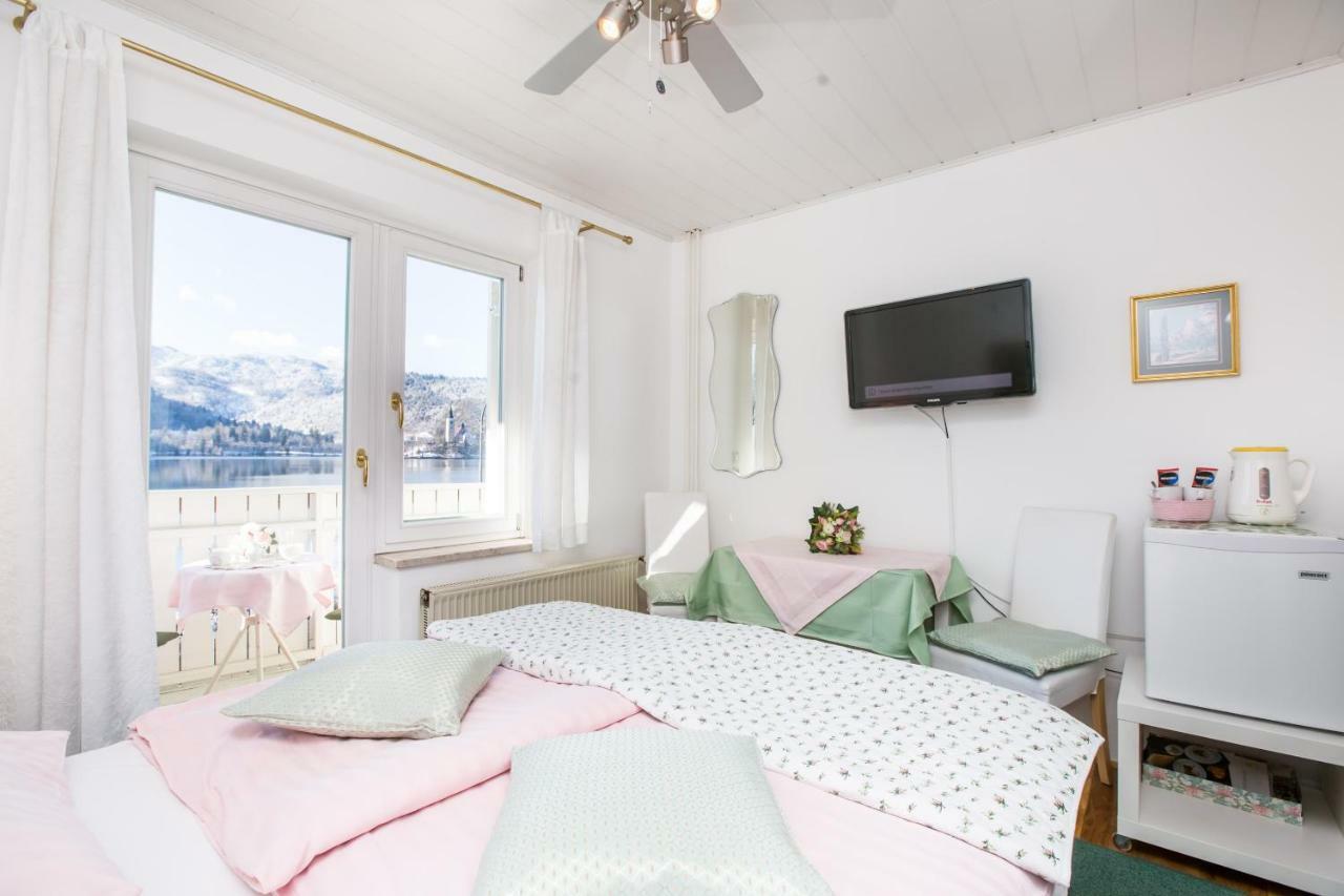 B&B Pletna A Double Lake-View Room Μπλεντ Εξωτερικό φωτογραφία